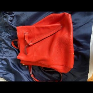 Women’s leather crossbody bucket bag